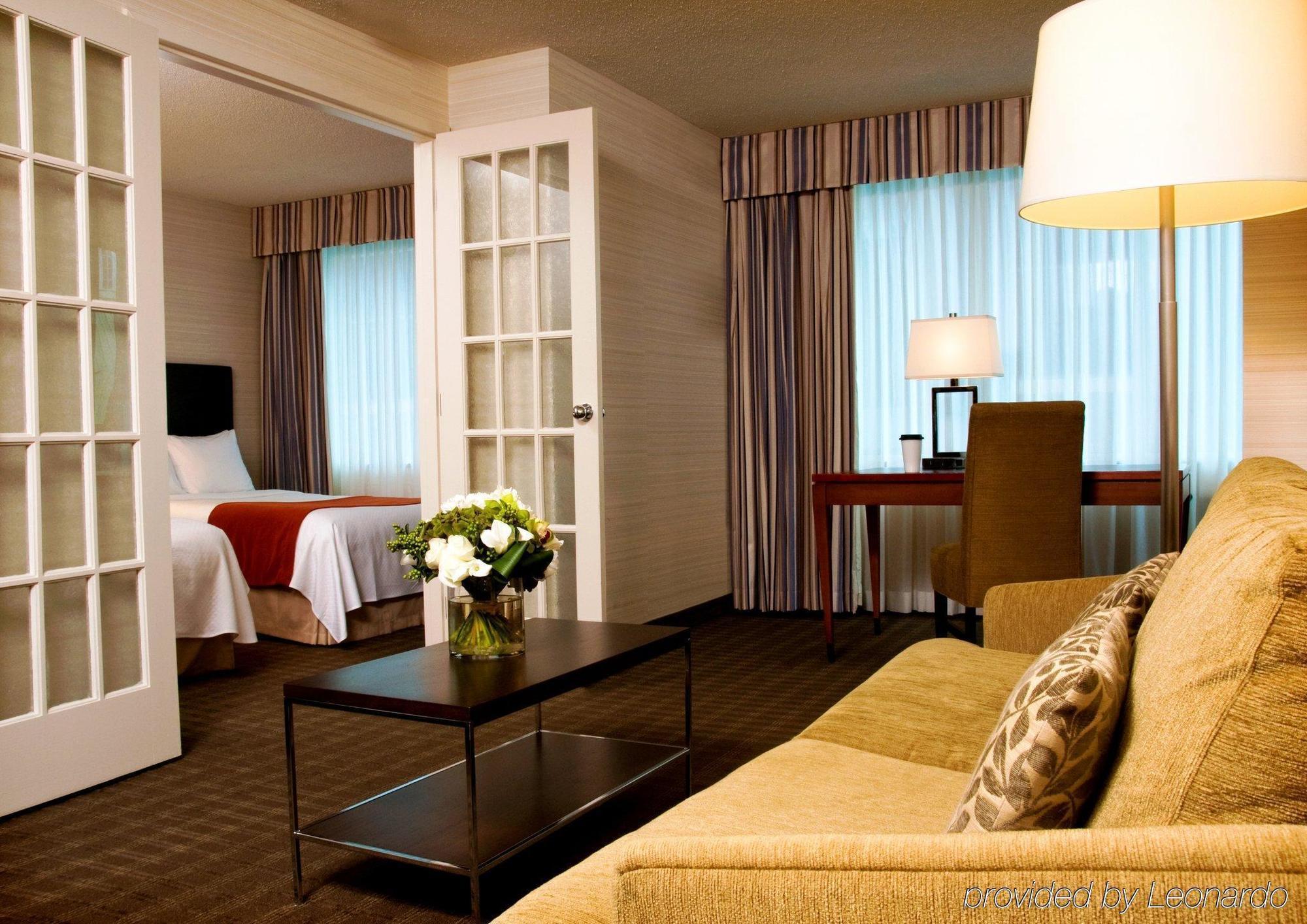 Cambridge Suites Toronto Esterno foto