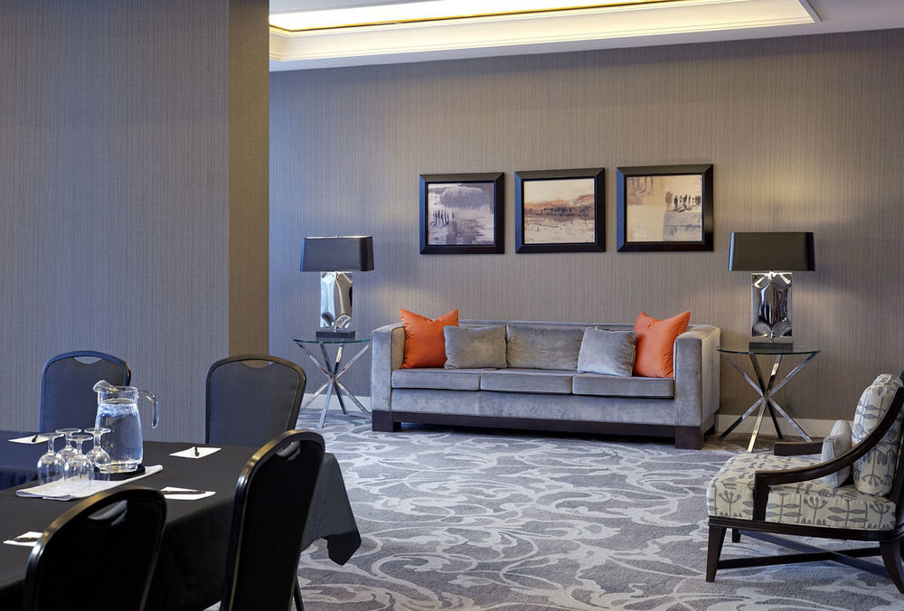 Cambridge Suites Toronto Esterno foto