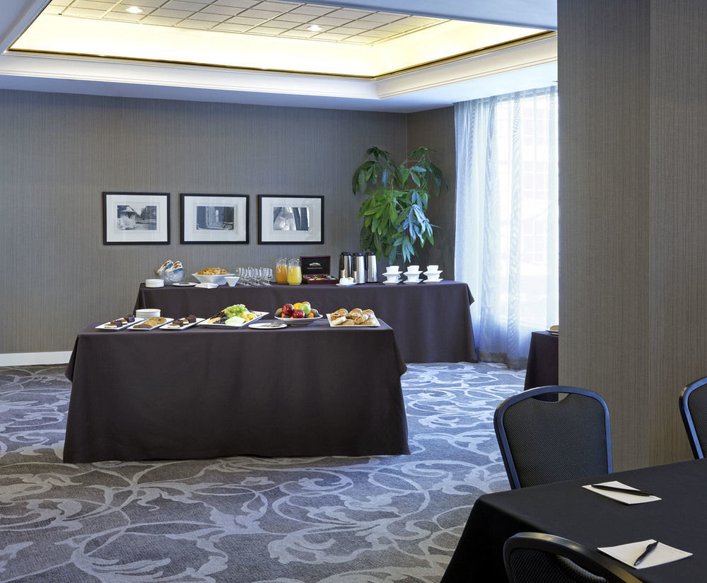 Cambridge Suites Toronto Esterno foto