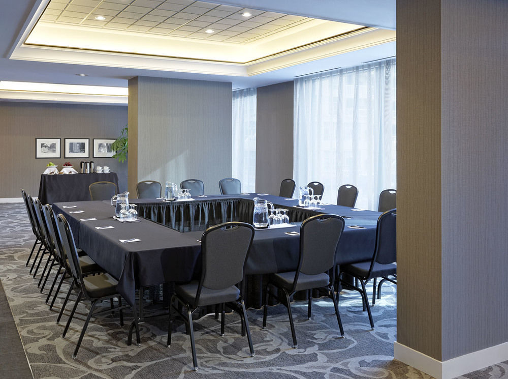 Cambridge Suites Toronto Esterno foto