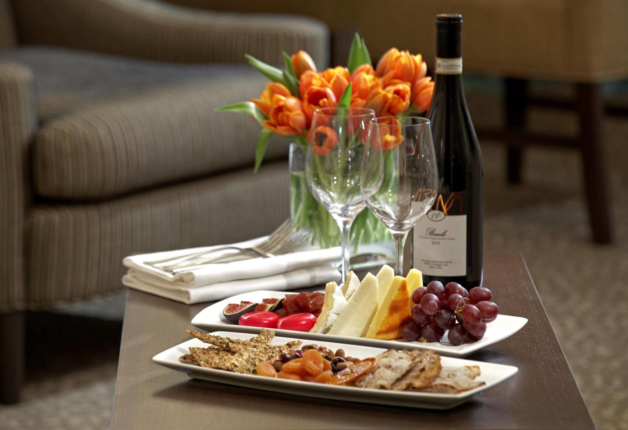 Cambridge Suites Toronto Esterno foto