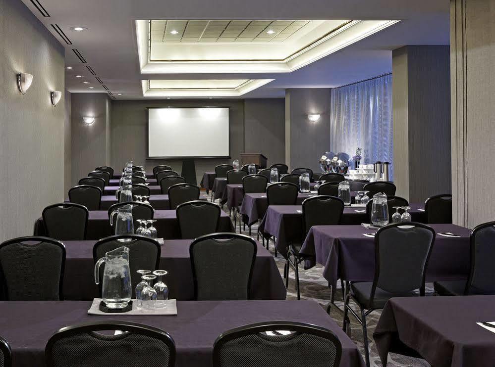 Cambridge Suites Toronto Esterno foto